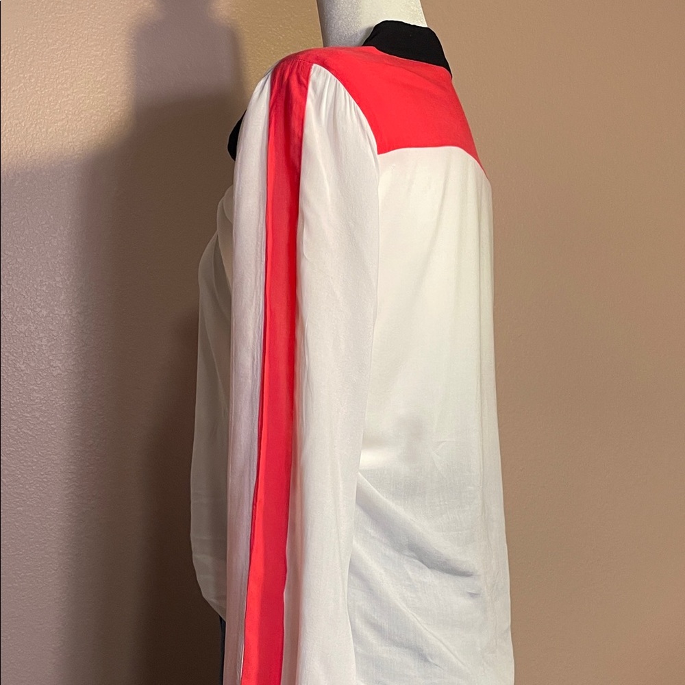 Worthington Elegant White Blouse with Black and Coral Trim - Picture 4 of 7